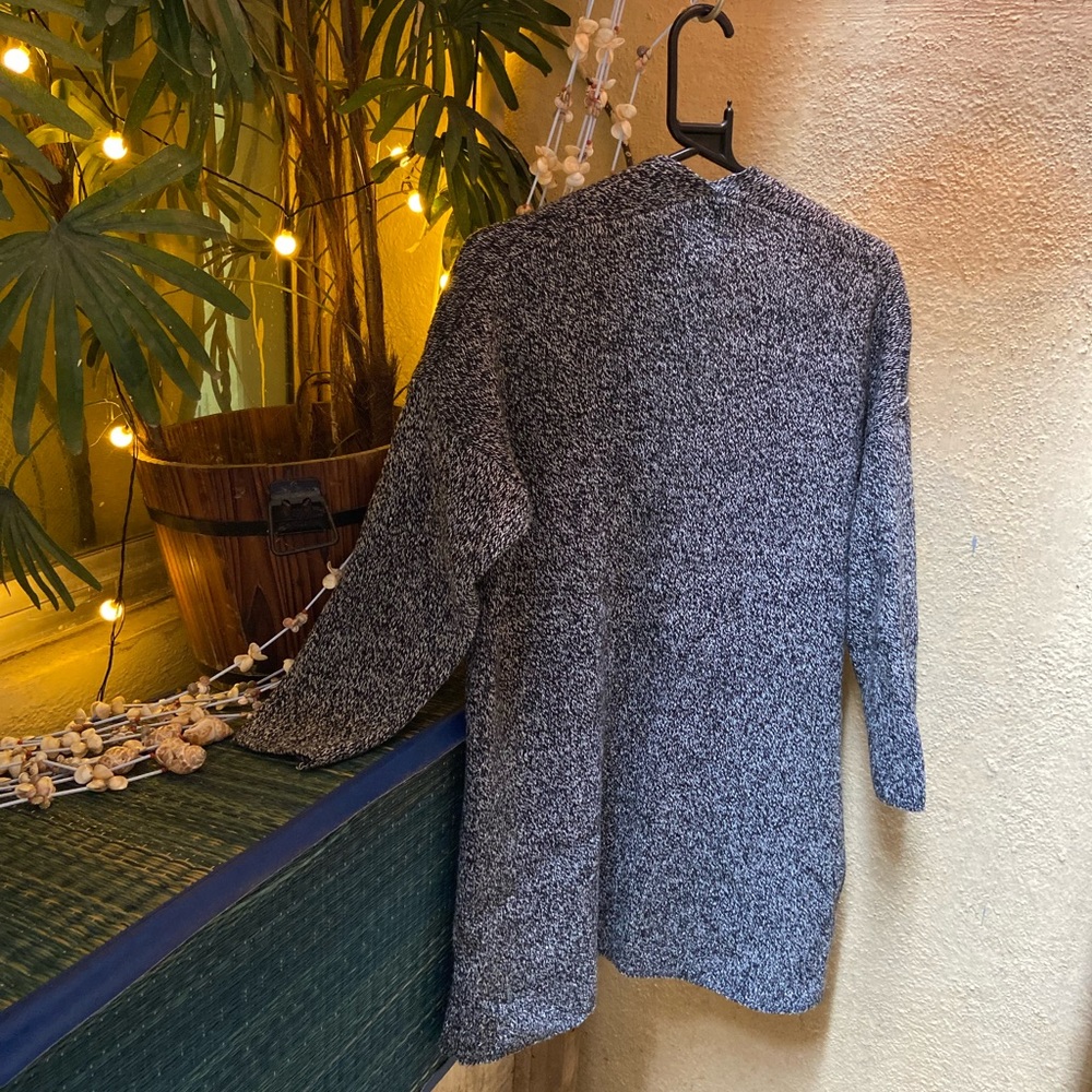 Size - M-L.Colour - Dark grey-Black-White - Picture 6 of 9